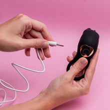 Carregar imagem no visualizador da galeria, Coelhinho Vibrador Anel Peniano
